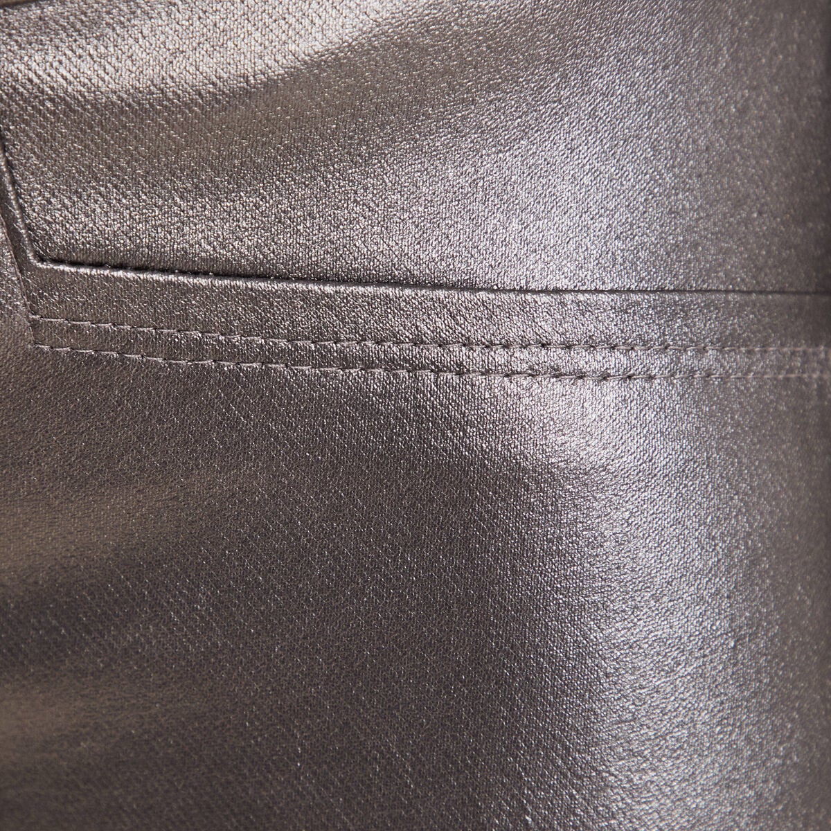 Pantalon ajust&eacute; enduit &agrave; pont couleur argent femme