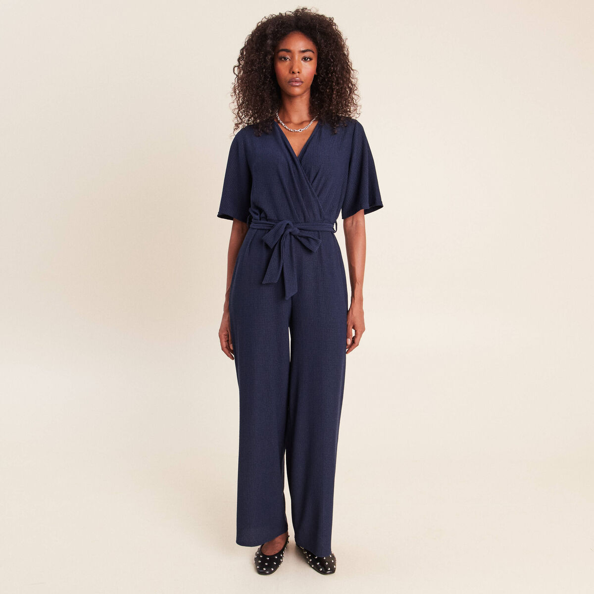 Combinaison large col v manches courtes bleu marine femme