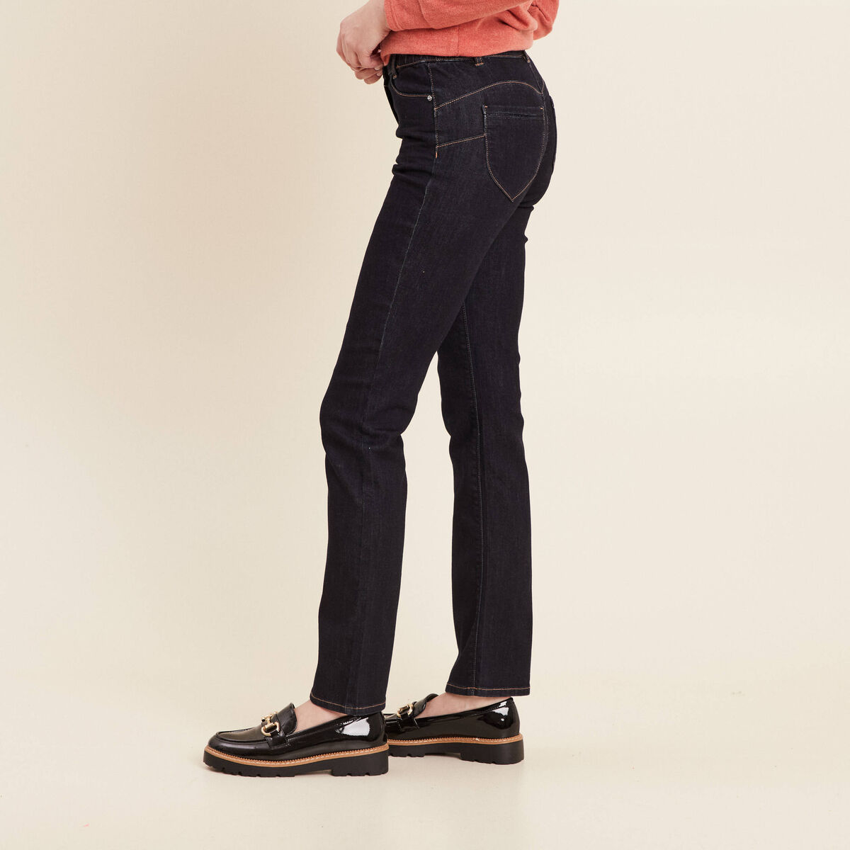 Jean droit taille basculée denim brut femme