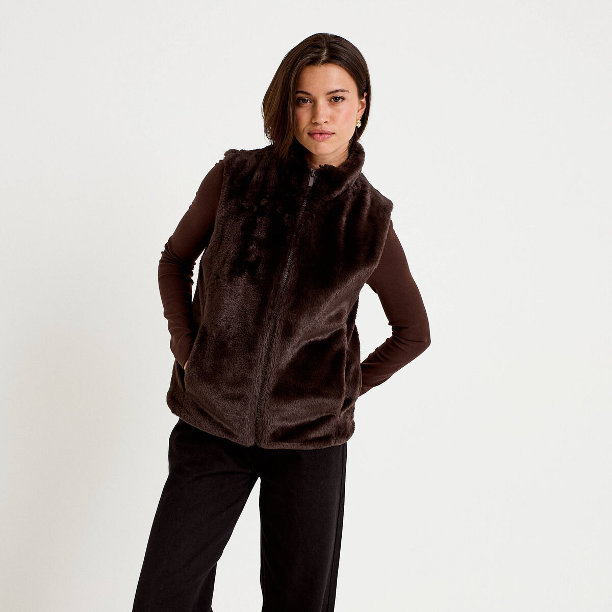 Veste sans manches fermeture zipp&eacute;e marron fonc&eacute; femme