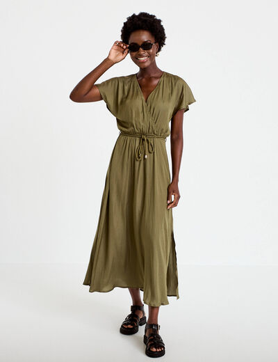 Robe longue &eacute;vas&eacute;e col v satin&eacute;e vert kaki femme