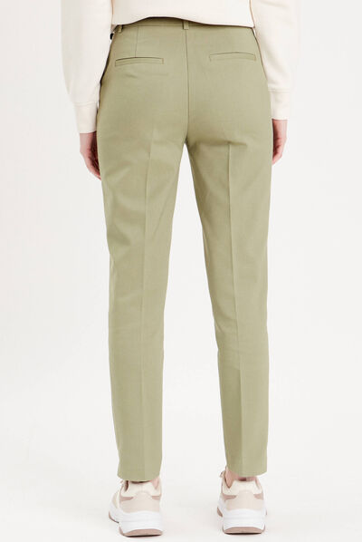 Pantalon cigarette ceinturé vert kaki femme