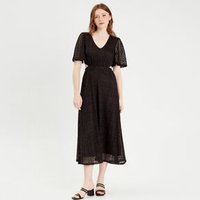 robe longue evasee dentelle noir femme Robe longue évasée dentelle noir femme