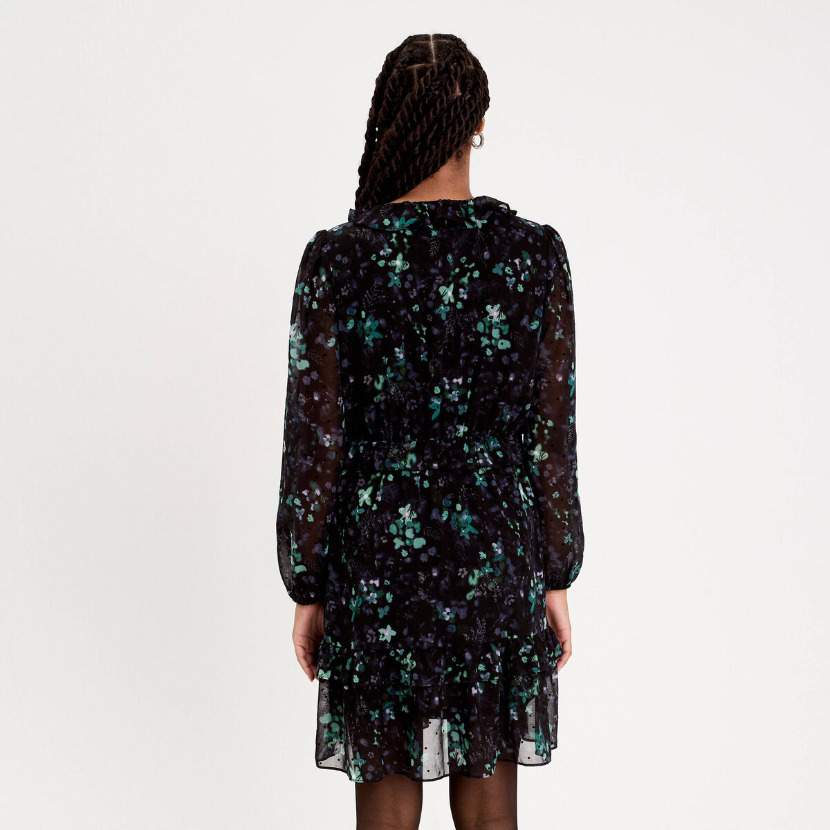 Robe courte &eacute;vas&eacute;e col V manches longues noir femme