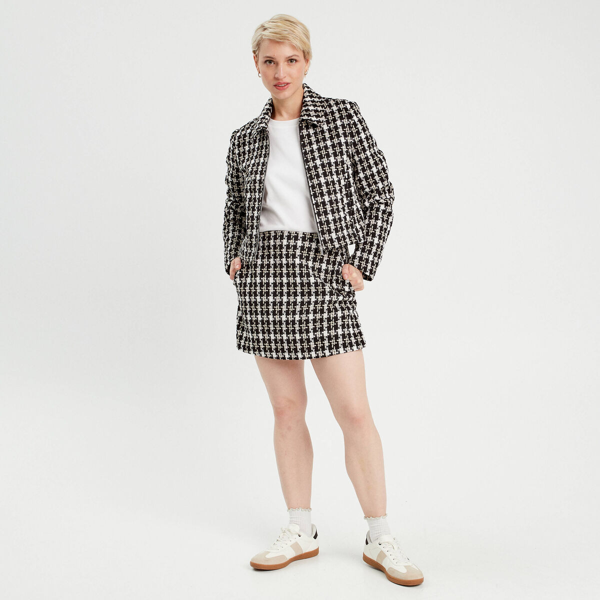 Jupe-short trap&egrave;ze tweed noir femme