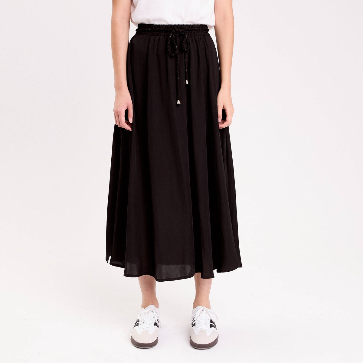 Jupe longue &eacute;vas&eacute;e satin noir femme