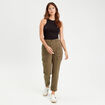 Pantalon cargo bas resserré vert foncé femme