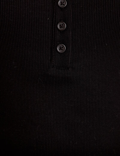 T-shirt c&ocirc;tel&eacute; noir femme