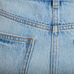 Bermuda regular 5 poches en jean denim bleach femme