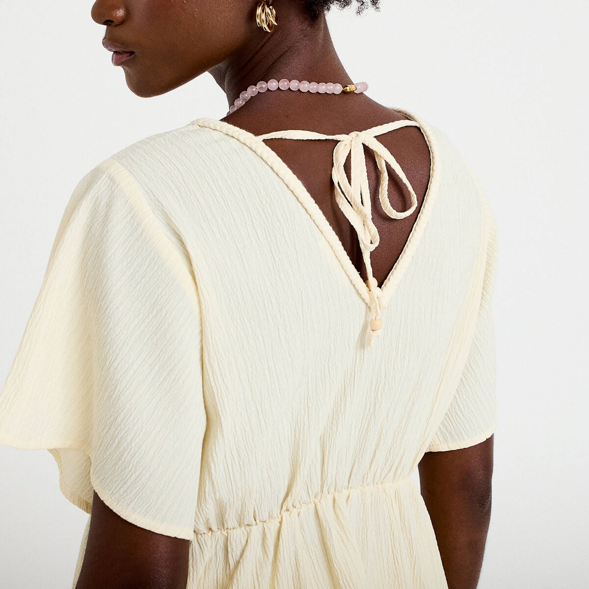 Blouse pliss&eacute;e col v manches courtes ecru femme