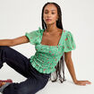Blouse manches courtes smockée rouge femme