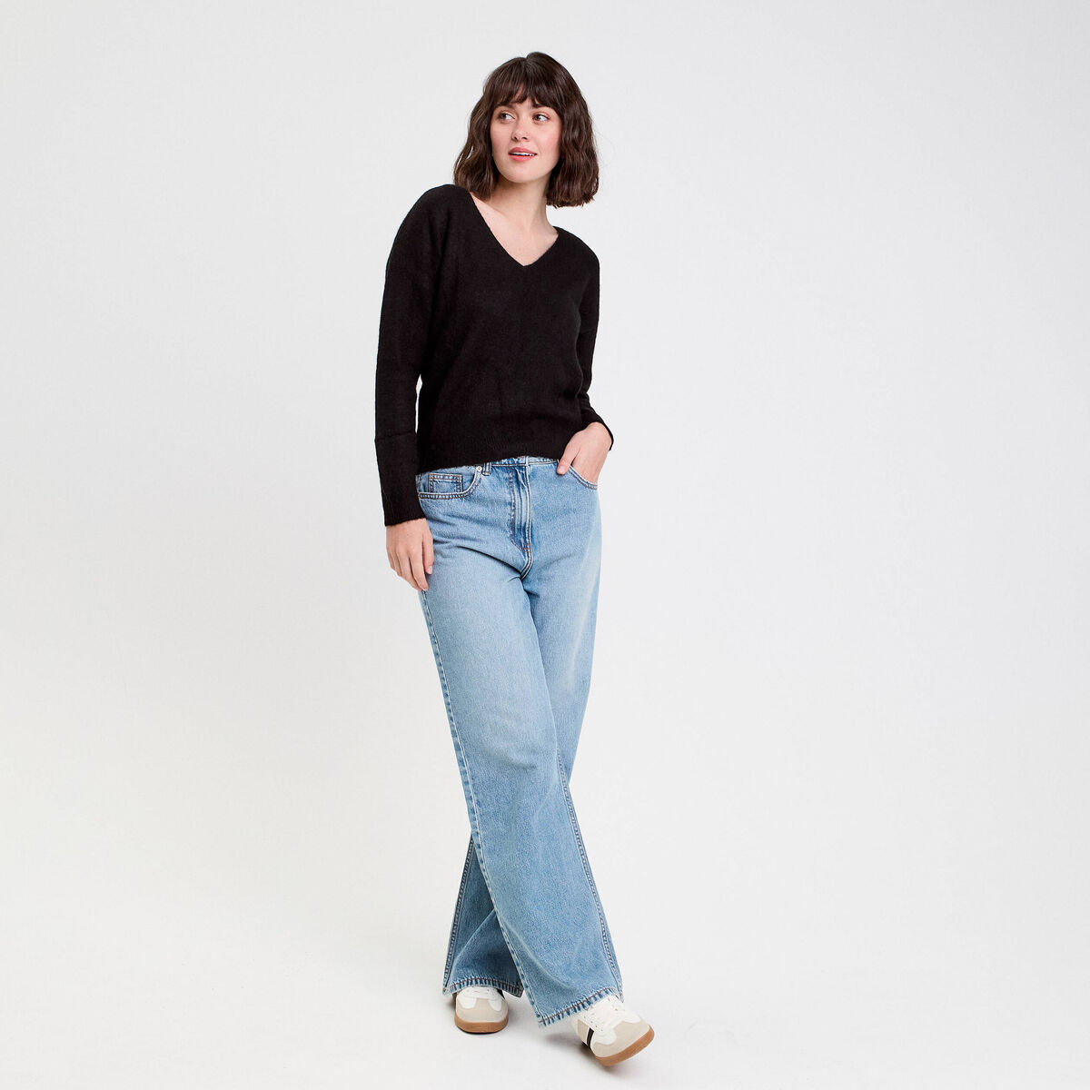 Pull avec col en V noir femme