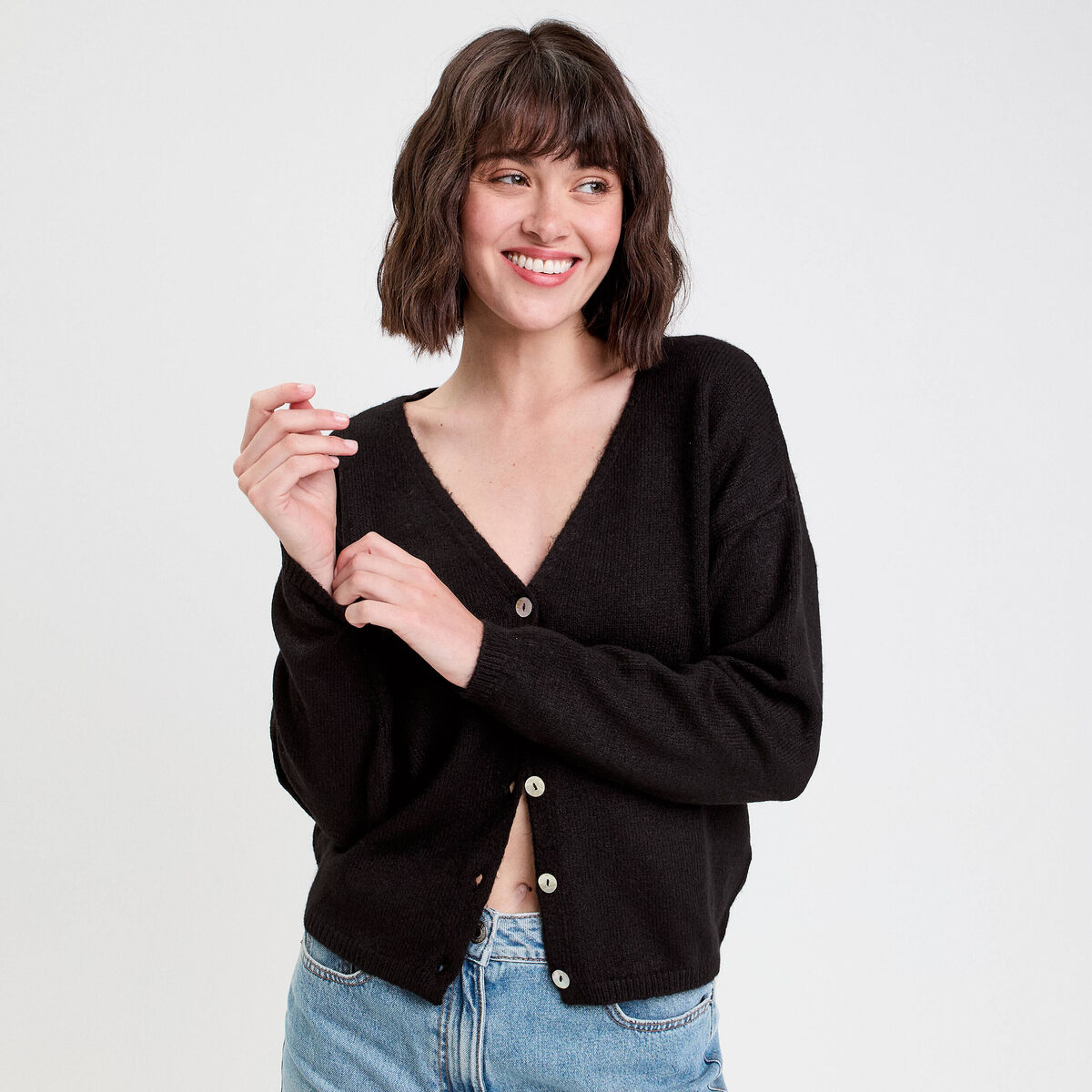Gilet boutonn&eacute; avec col en V noir femme