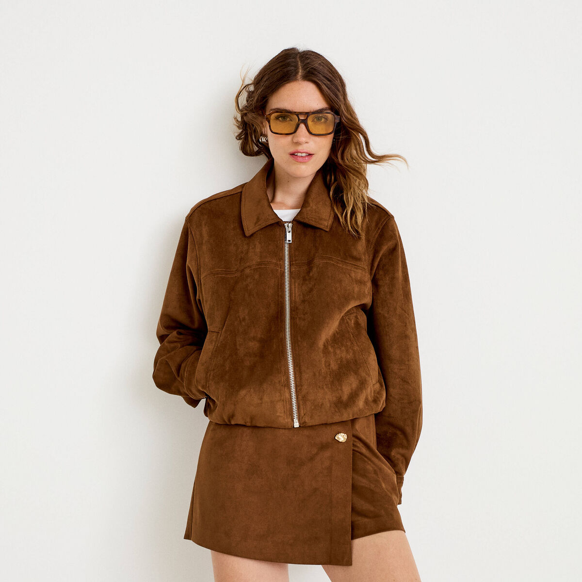 Jupe-short courte aspect daim marron femme