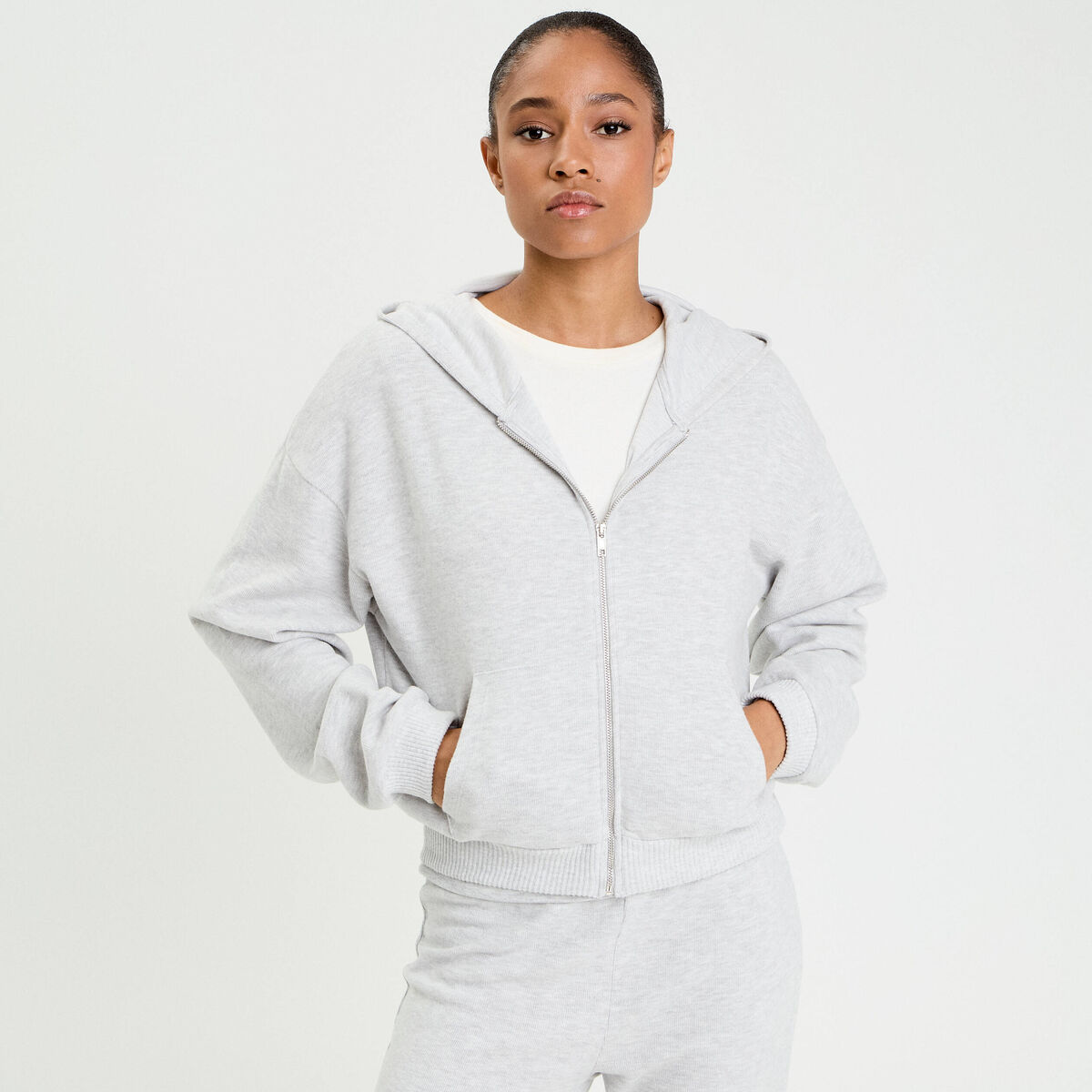 Sweat &agrave; capuche manches longues gris clair femme