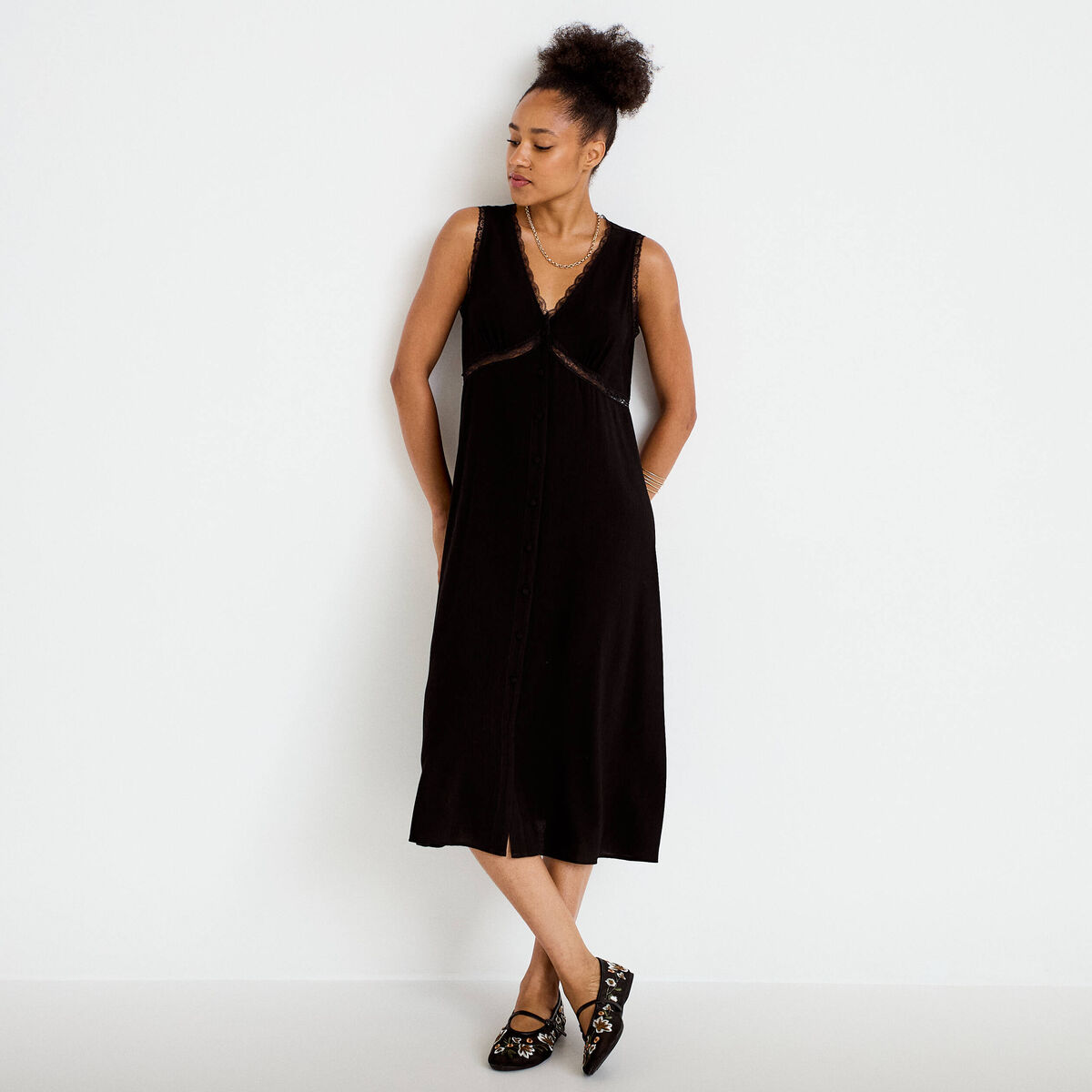 Robe longue droite sans manches col v noir femme