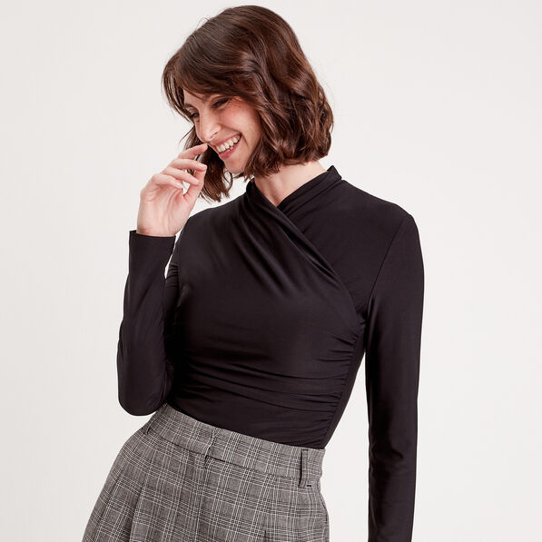 blouse satin drape noir femme Blouse satin drapé noir femme