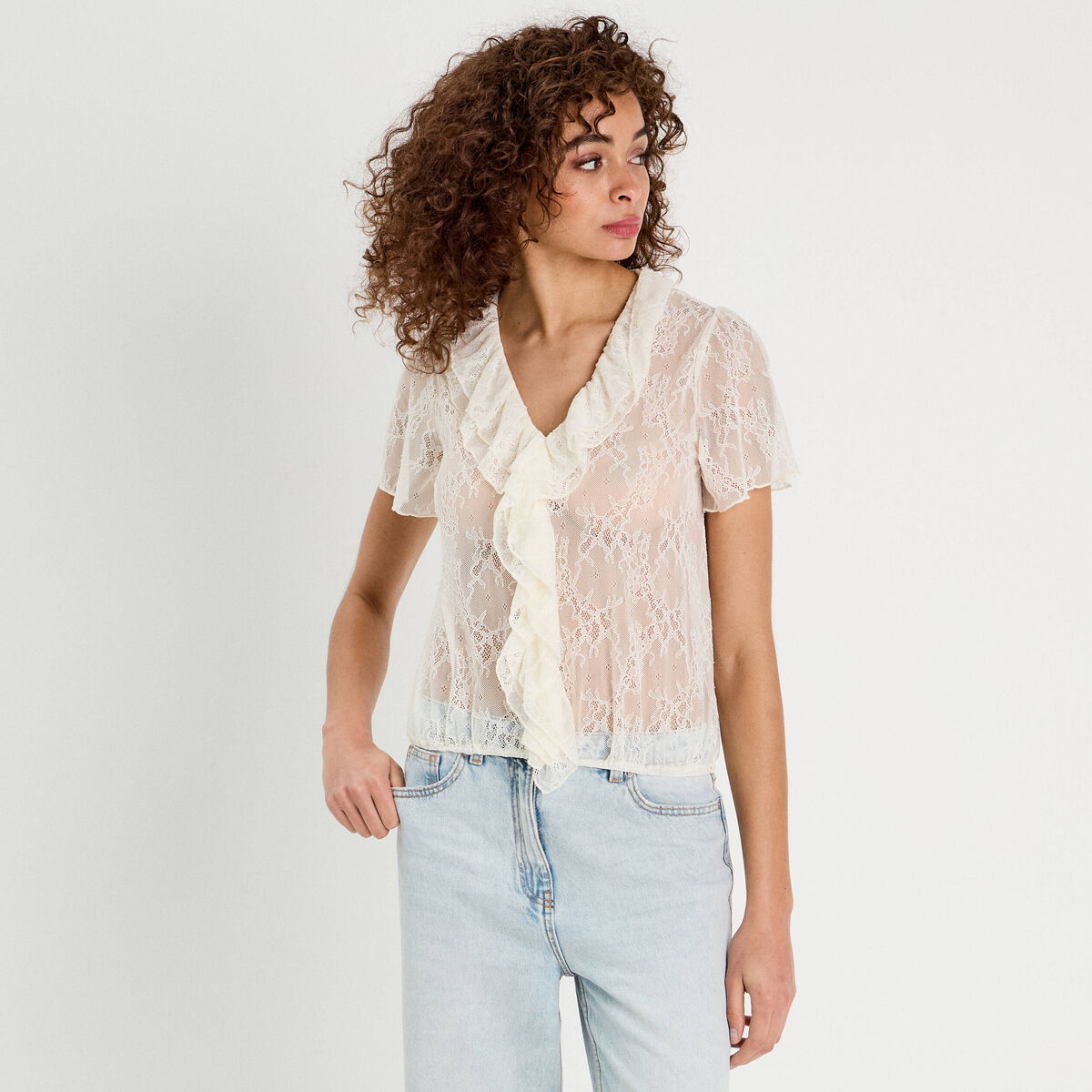 Top dentelle et volants ecru femme