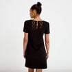 Robe droite courte en maille col rond noir femme