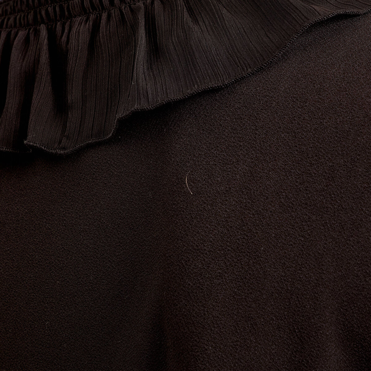 Blouse avec volants noir femme