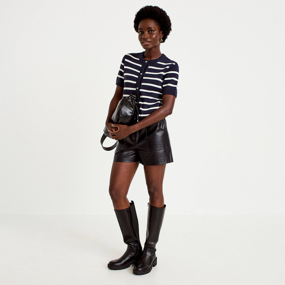 Short large taille haute en similicuir noir femme
