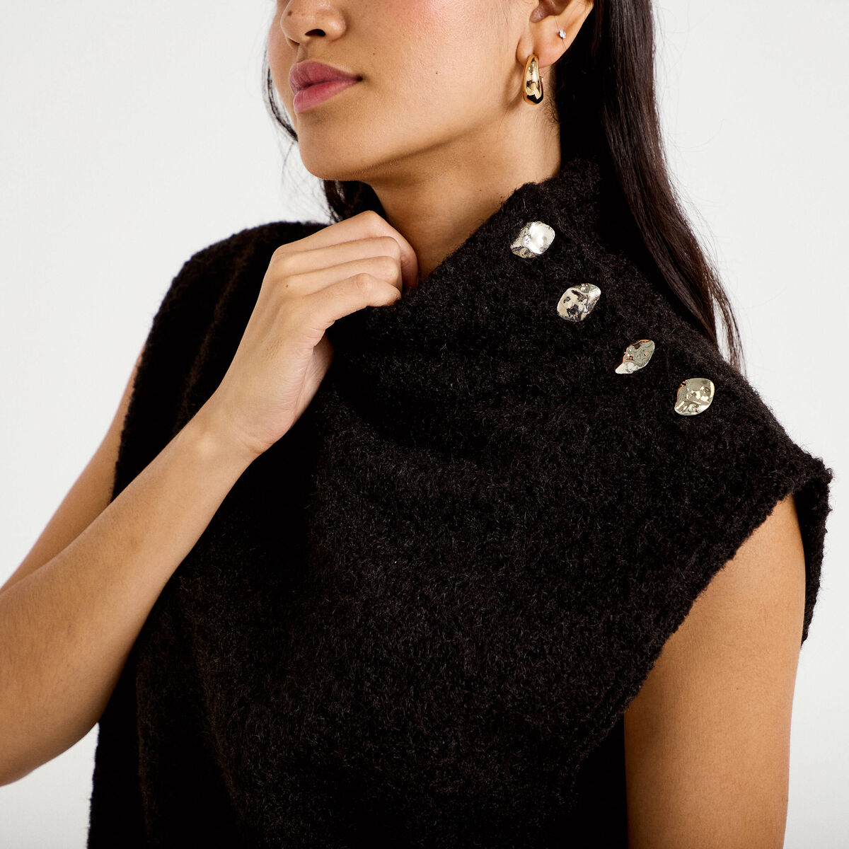 Pull droit sans manches col montant noir femme