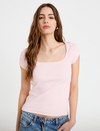 T-shirt cintr&eacute; d&eacute;collet&eacute; manches courtes rose clair femme