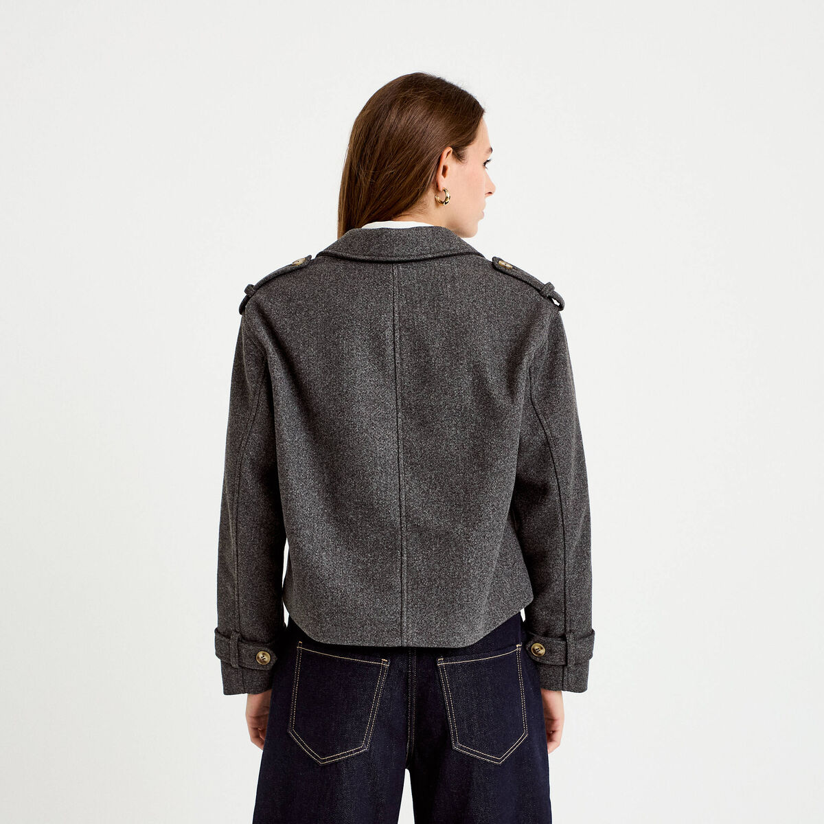 Trench court boutonn&eacute; gris femme