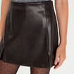 Jupe-short ajustée simili cuir noir femme