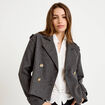 Trench court boutonn&eacute; gris femme