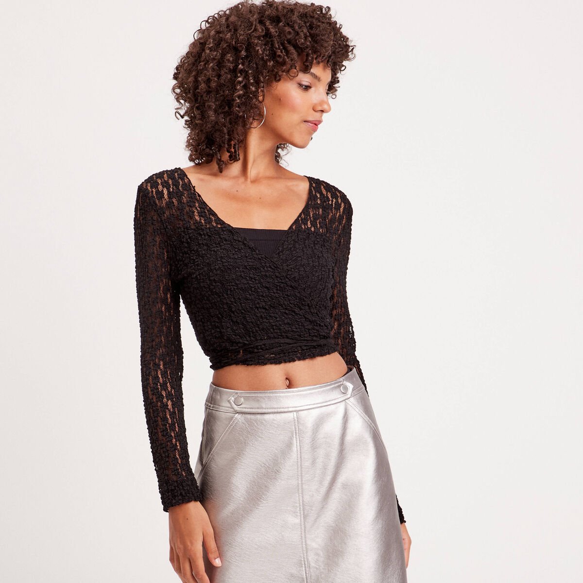 T-shirt dentelle noué noir femme
