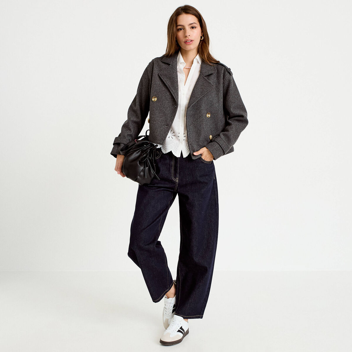 Trench court boutonn&eacute; gris femme