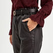 Pantalon slouchy enduit 7/8ème noir femme