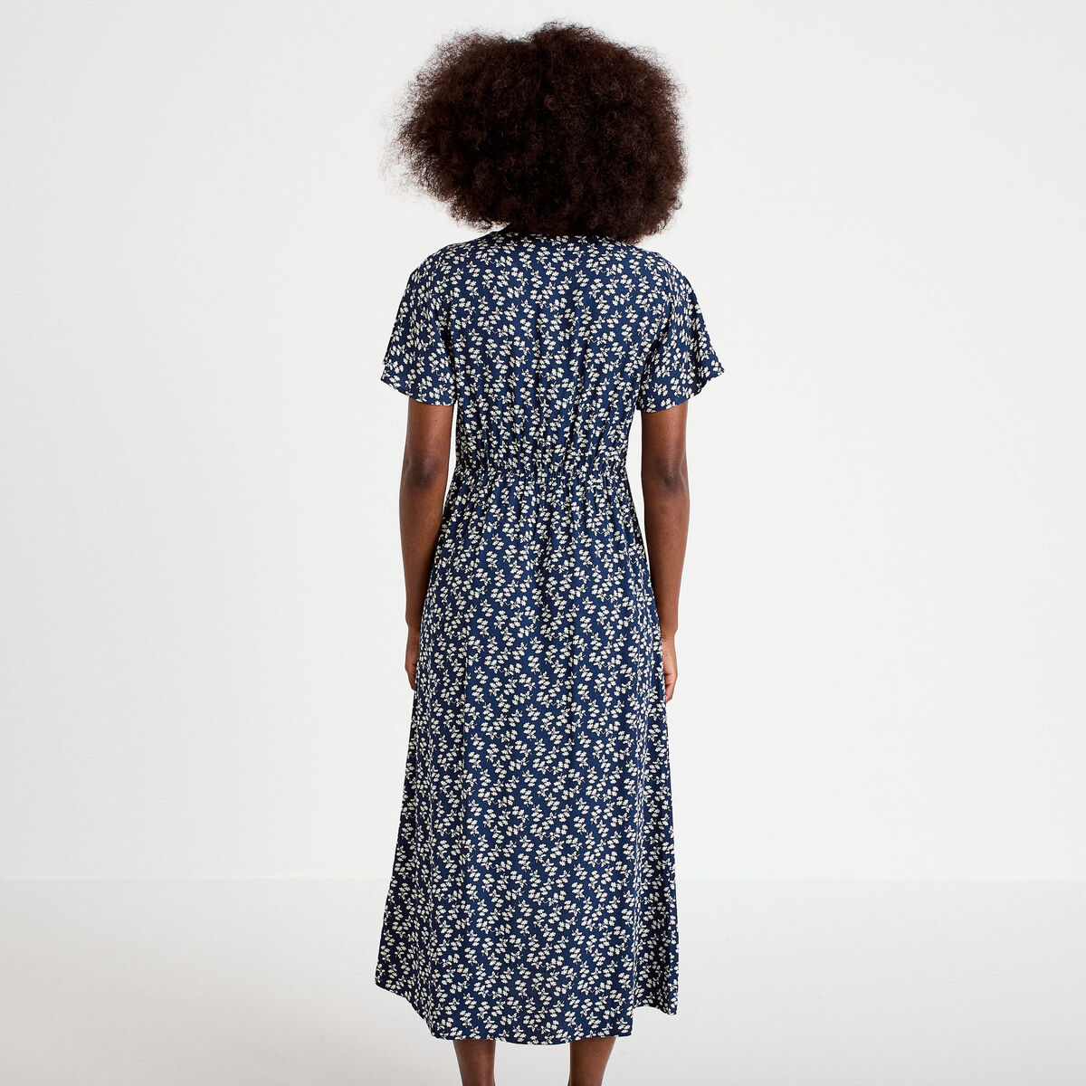 Robe longue &eacute;vas&eacute;e col v dentelle bleu marine femme