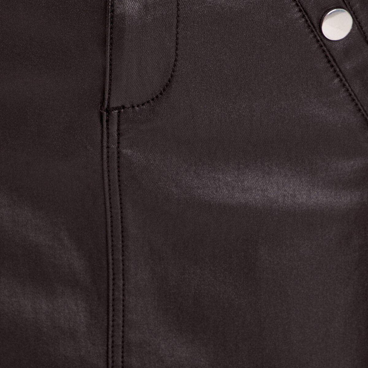 Jupe droite enduite denim noir enduit femme