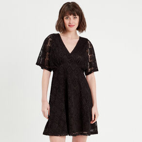robe evasee dentelle noir femme Robe évasée dentelle noir femme
