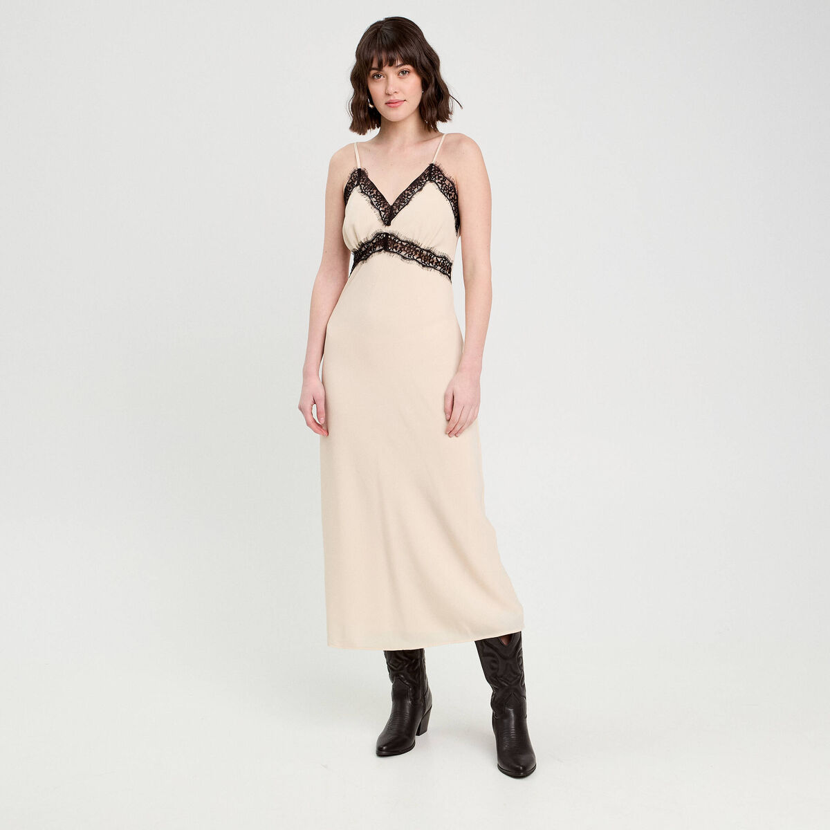 Robe longue ajustée dentelle sable femme