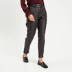 Pantalon slouchy enduit 7/8ème noir femme