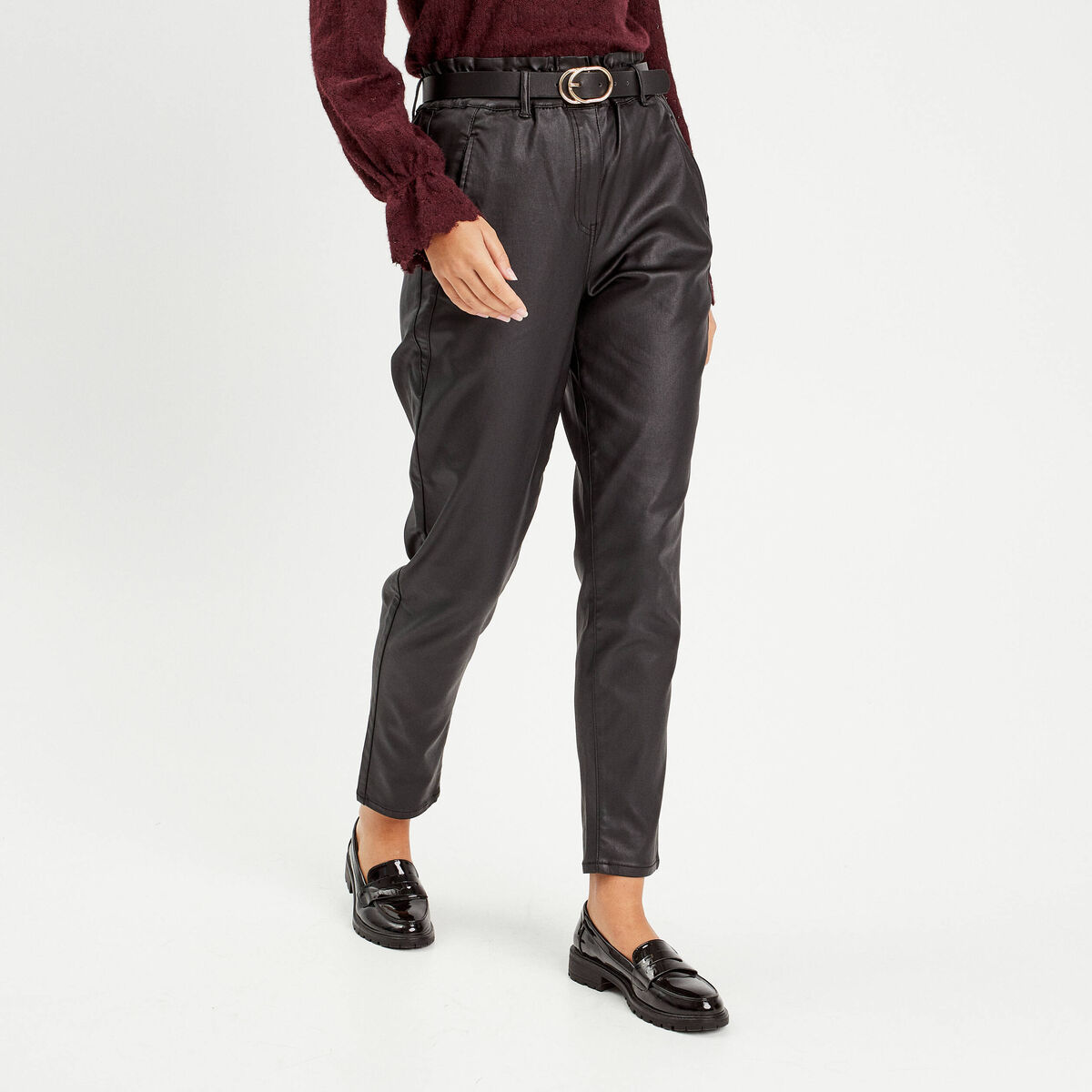 Pantalon slouchy enduit 7/8ème noir femme