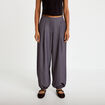 Pantalon city taille basse effet boule gris fonc&eacute; femme