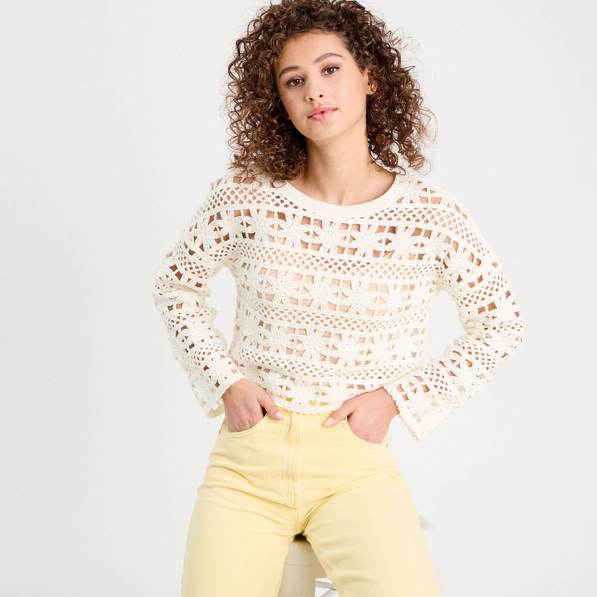 Pull ajouré effet crochet ecru femme