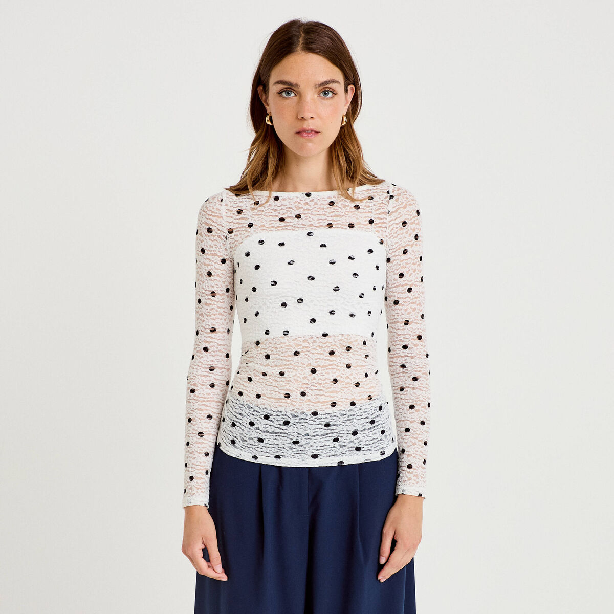Top dentelle pliss&eacute; col bateau blanc femme
