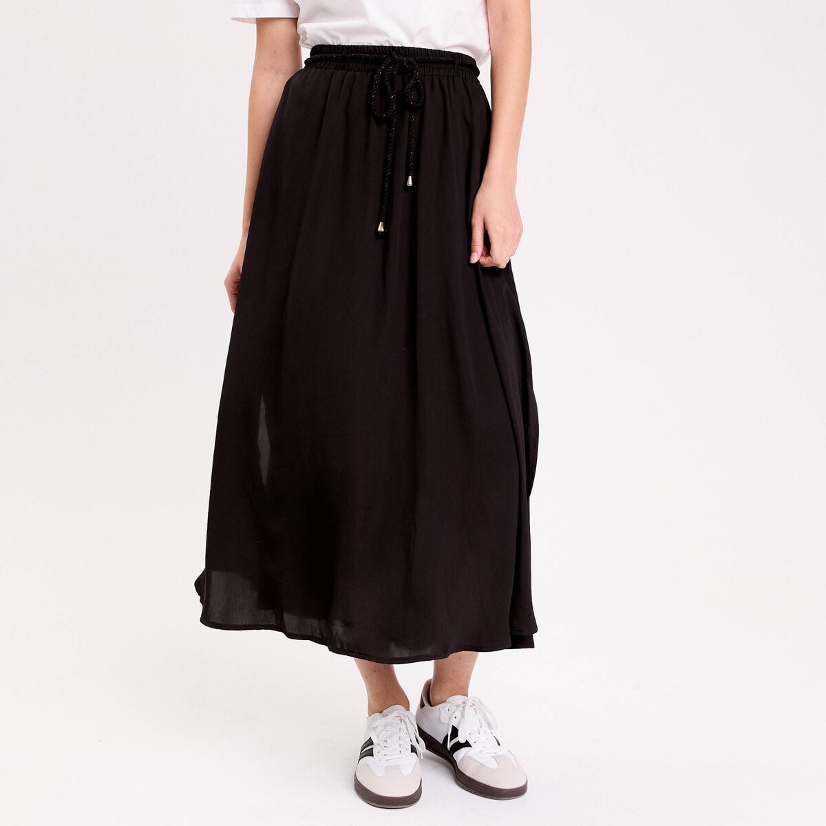 Jupe longue &eacute;vas&eacute;e satin noir femme