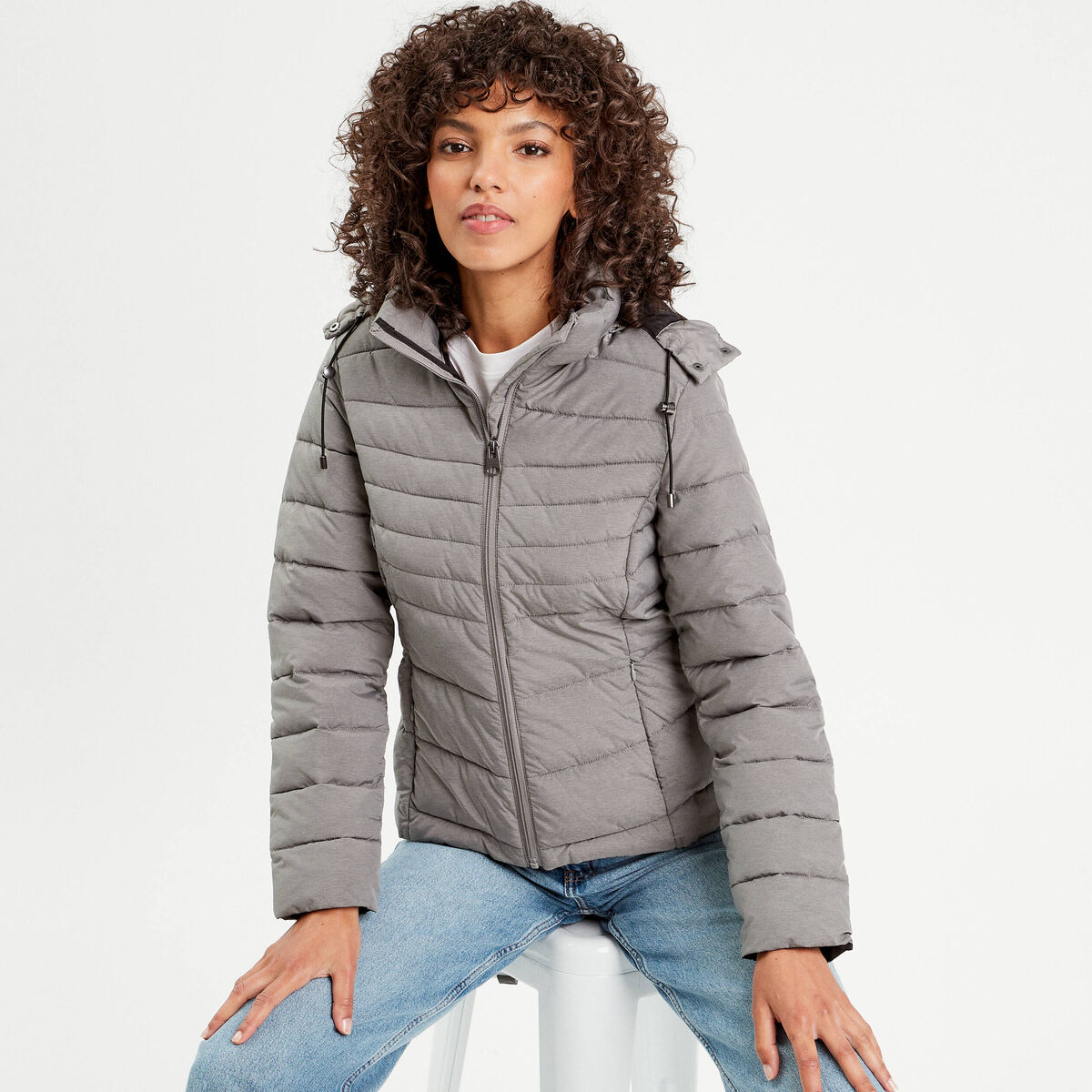 Doudoune ajustée à capuche gris clair femme
