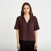 Chemise droite cropped manches courtes marron fonc&eacute; femme