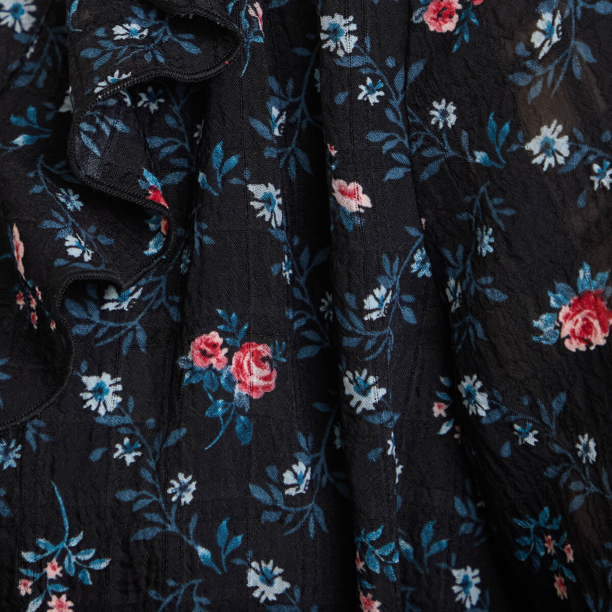 Robe courte &eacute;vas&eacute;e col v manches longues noir femme