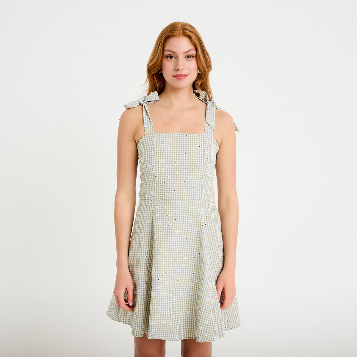 Robe patineuse courte &agrave; fines bretelles gris femme