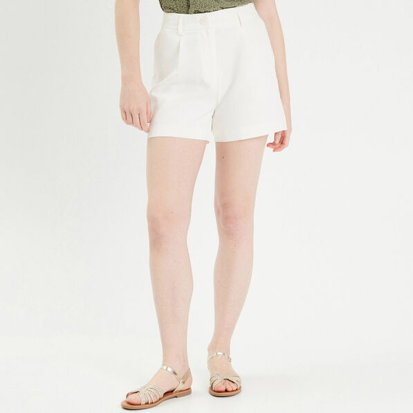 short ajuste avec pinces ecru femme Short ajusté avec pinces ecru femme