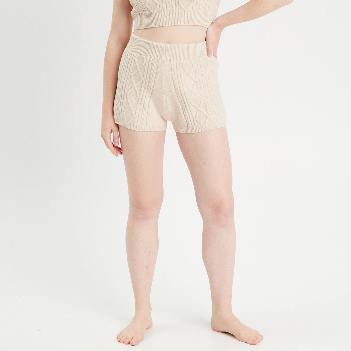 Short ajusté en tricot beige femme