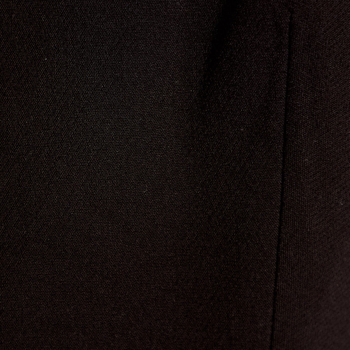 Gilet ajust&eacute; sans manches col rond noir femme
